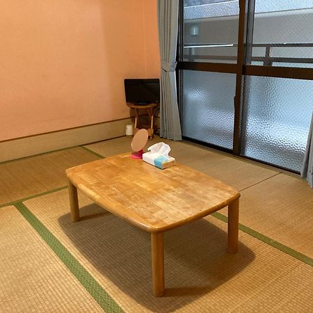 Hostel Hakuseiso Naha Exteriör bild