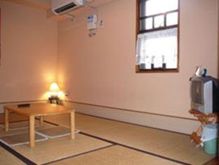 Hostel Hakuseiso Naha Rum bild