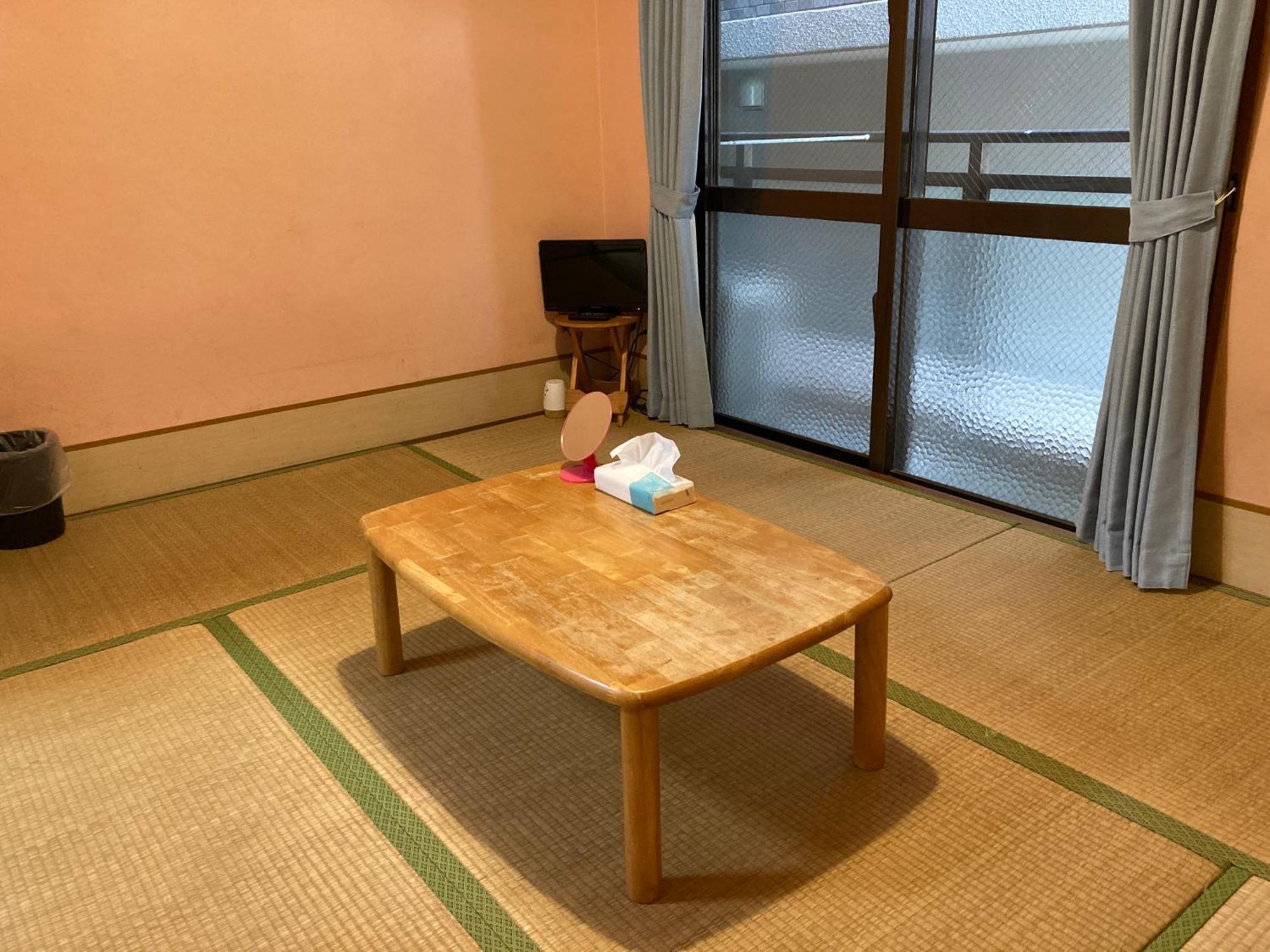 Hostel Hakuseiso Naha Exteriör bild